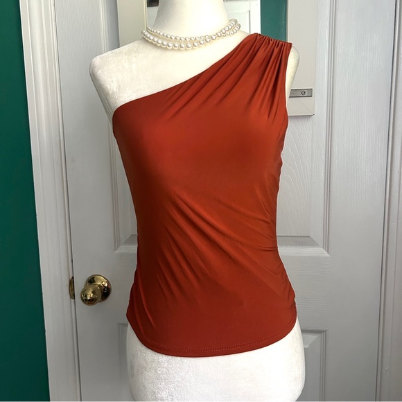 21 Saints Tops - Elegant One-Shoulder Rust Top small